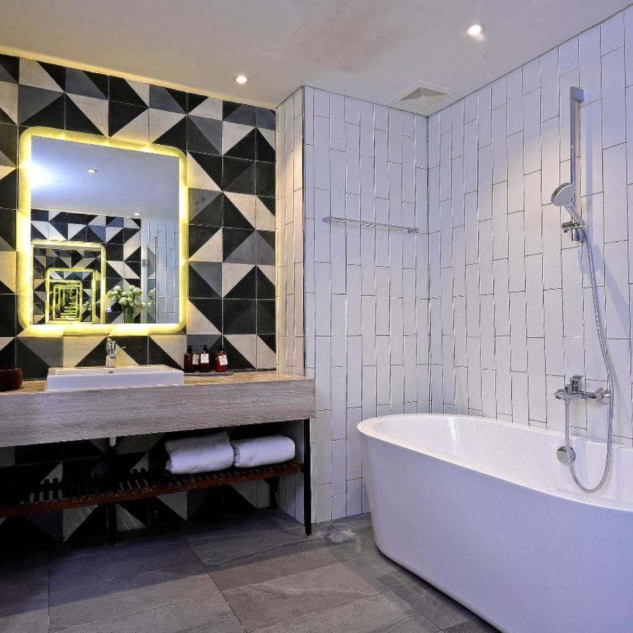 Baitong Hotel & Resort Phnom-Penh Buitenkant foto