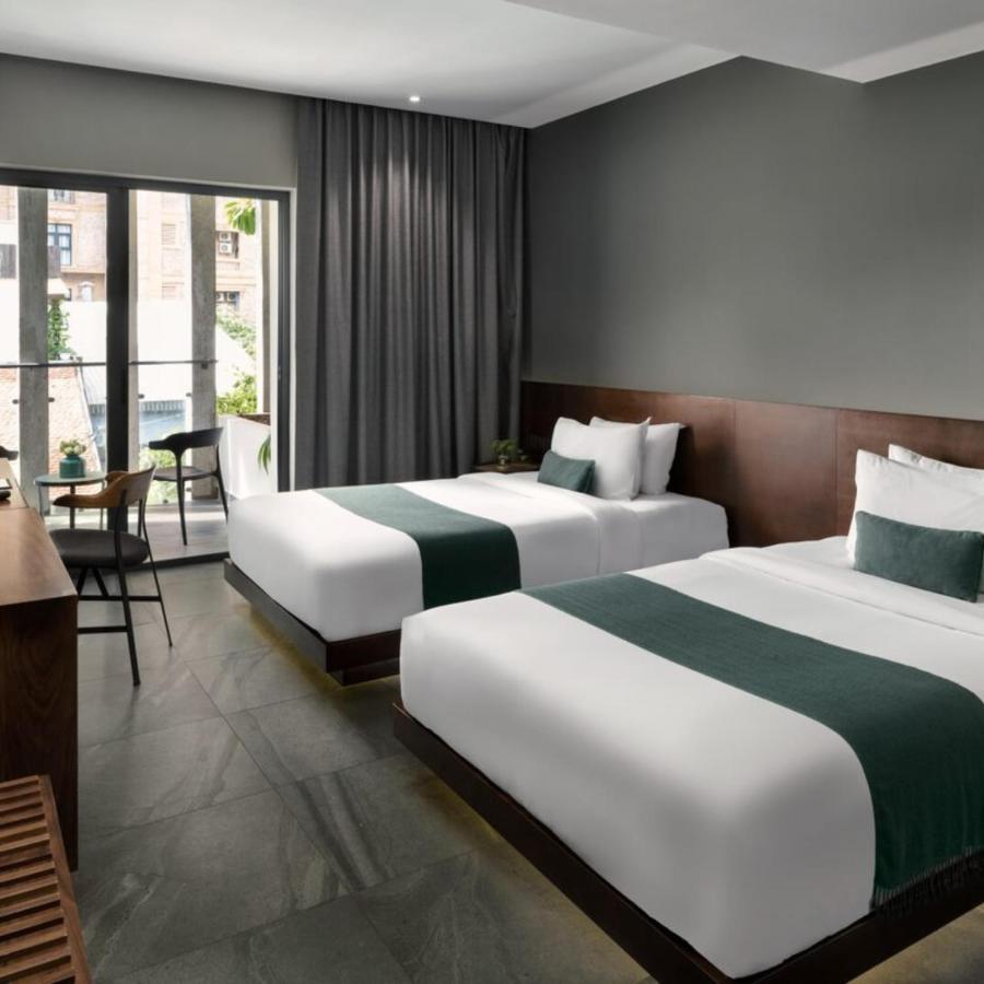 Baitong Hotel & Resort Phnom-Penh Buitenkant foto