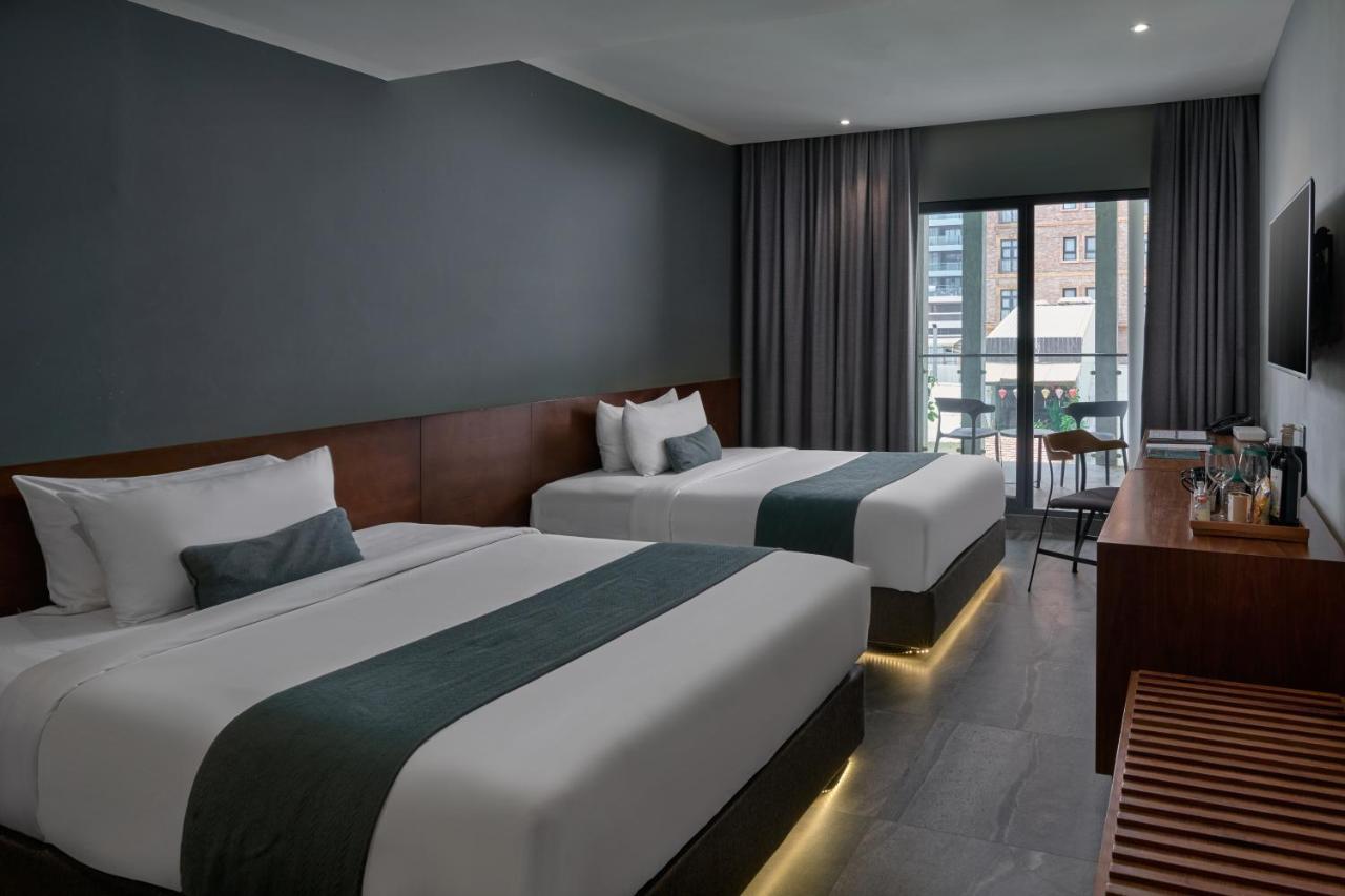 Baitong Hotel & Resort Phnom-Penh Buitenkant foto