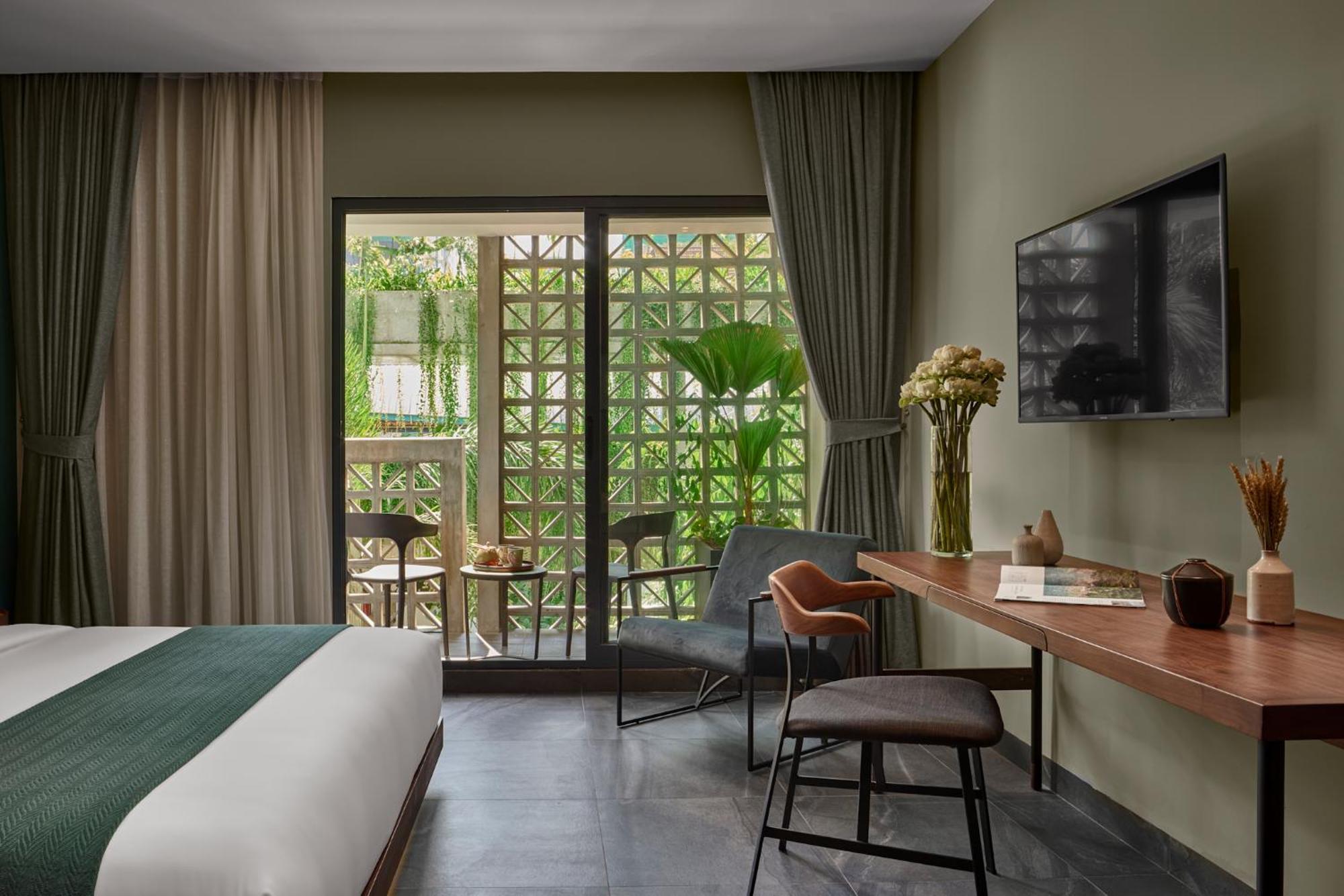 Baitong Hotel & Resort Phnom-Penh Buitenkant foto