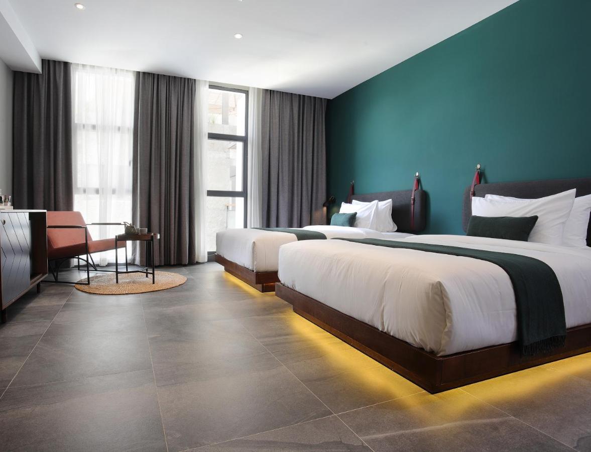 Baitong Hotel & Resort Phnom-Penh Buitenkant foto
